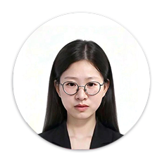Miss-Tong-Wen---Clerk